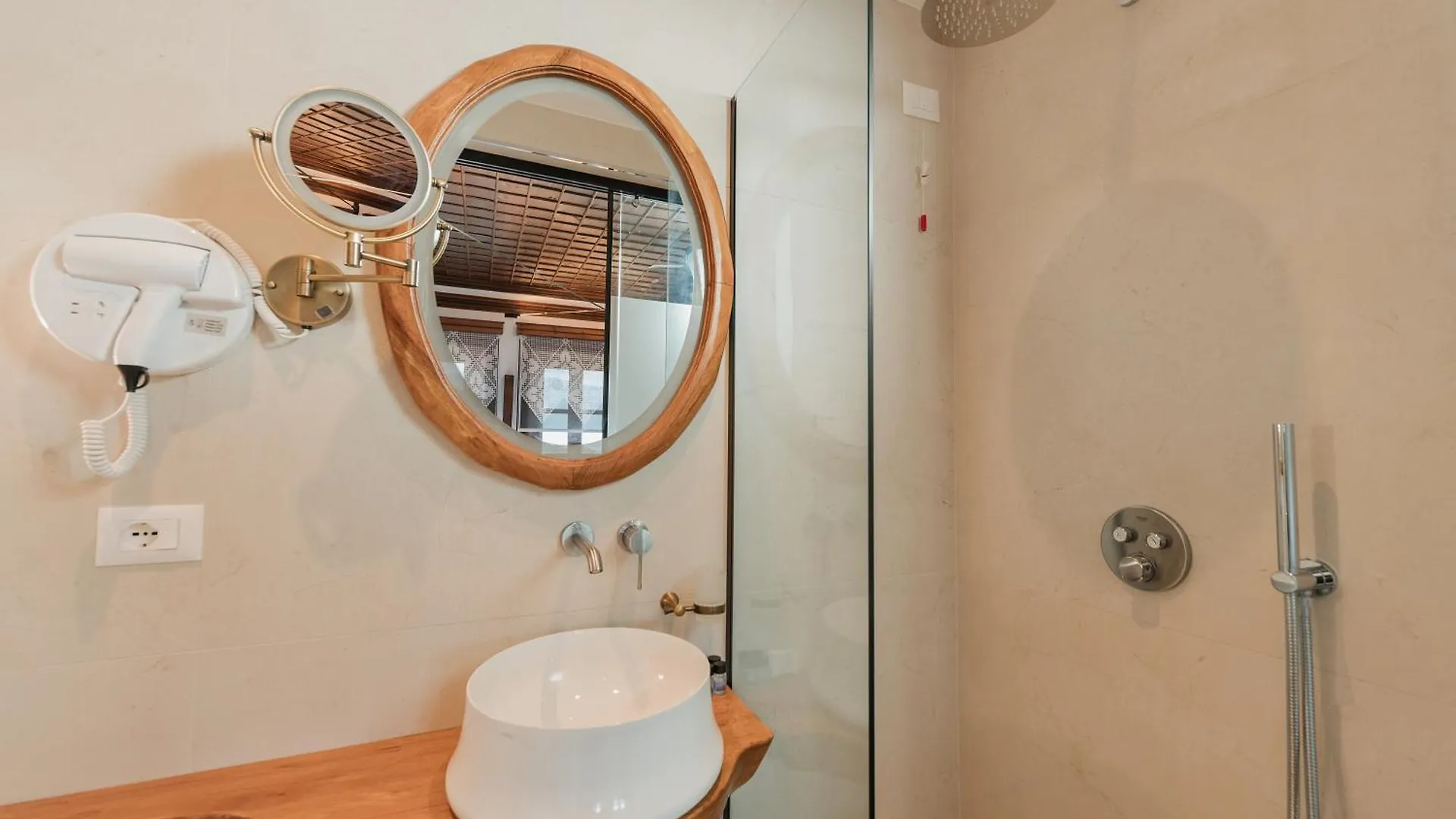 Dam Stone Boutique Hotel Gjirokastër