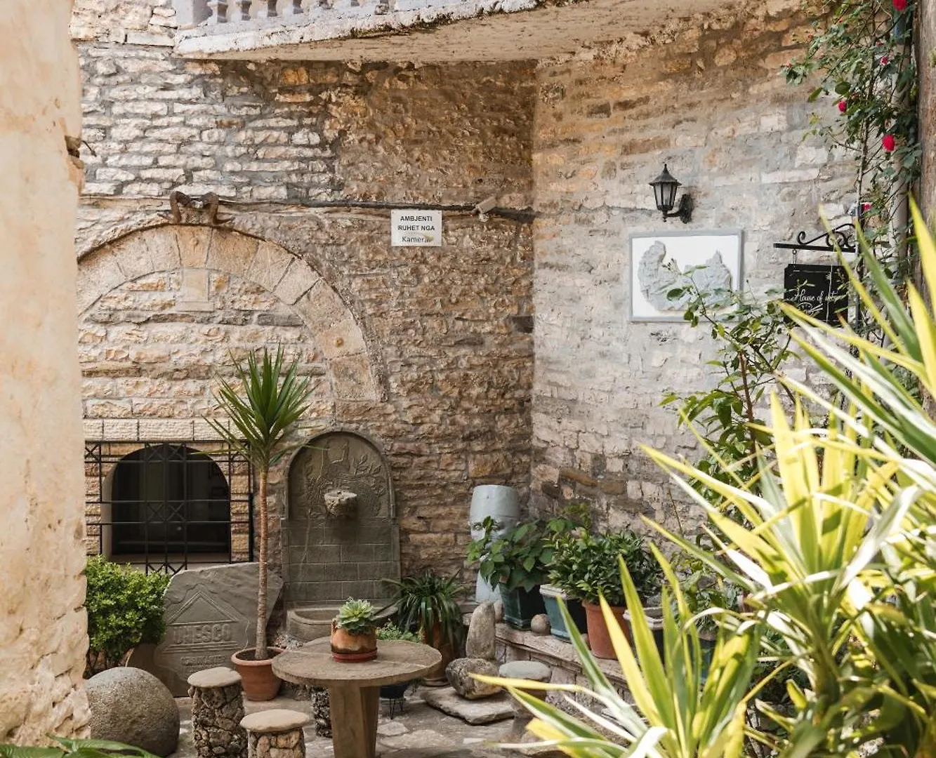 Dam Stone Boutique Hotel Gjirokastër Albanien