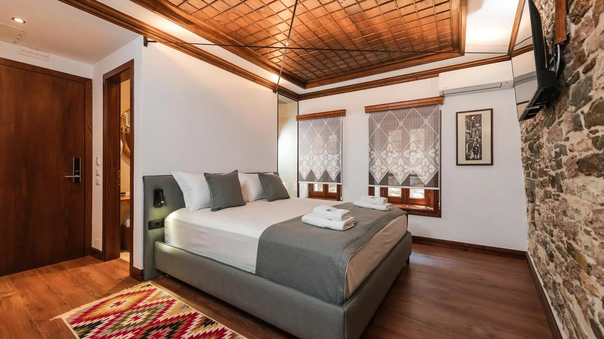 Dam Stone Boutique Hotel Gjirokastër